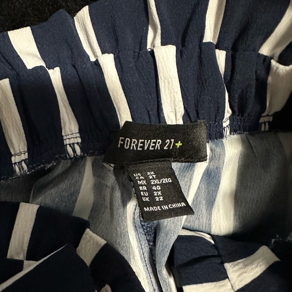 Forever 21 Pant - Picture 2 of 2